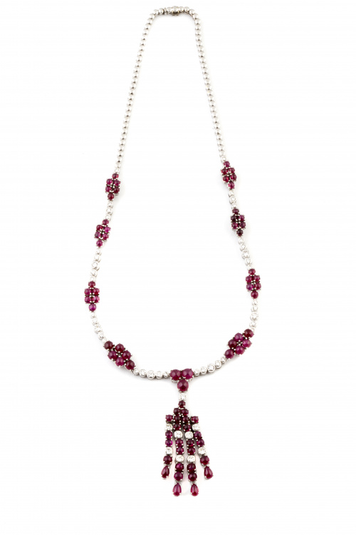 Collar GREGORY de cabuchos de rubíes combinados con rivière