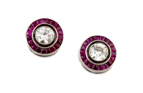 Pendientes ojo de perdiz con brillantes que suman de 0,90 c