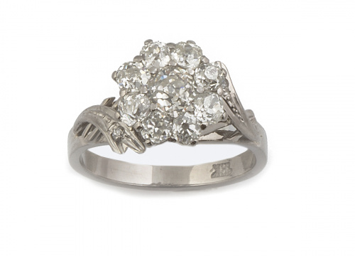 Sortija rosetón de brillantes de talla antigua en montura d