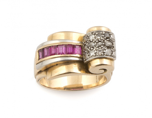 Sortija chevalière años 40 con arco de diamantes en lateral