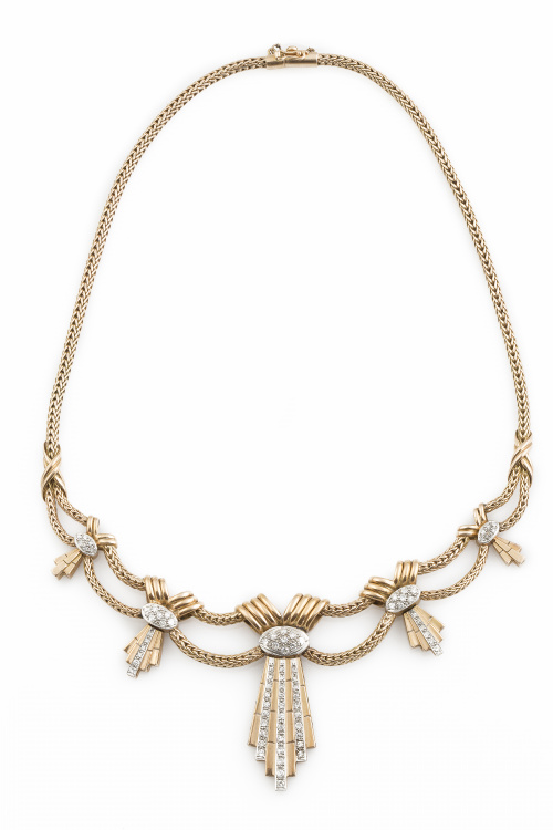 Collar chevalière años 40 con cascadas geométricas de brill