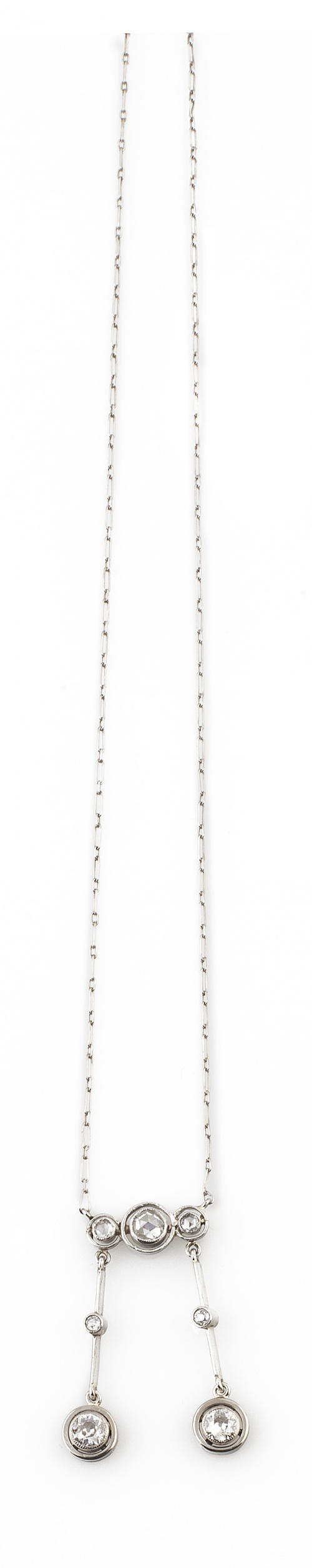 Pendentif Art-Decó con centro de diamantes talla rosa del q