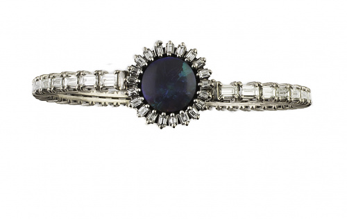 Brazalete con ópalo negro central orlado de trapecios a mod