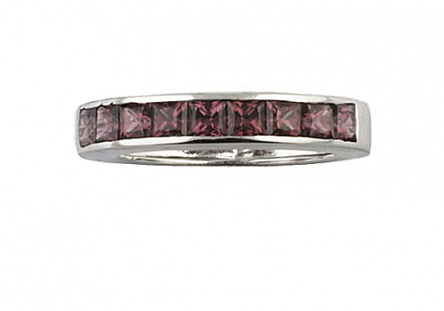 Conjunto de cuatro sortijas con amatistas, turmalinas, peri