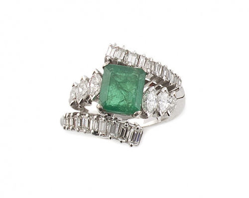 Sortija con esmeralda de talla rectangular de 2,50 ct, entr