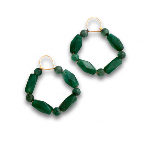 Pendientes de esmeraldas facetadas formando aro con oro de 