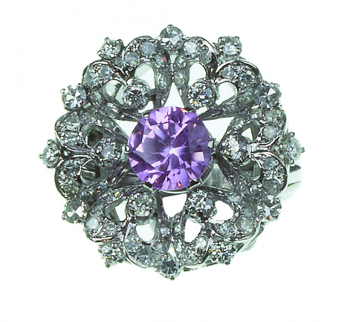 Sortija flor con rosa de Francia central rodeada de brillan