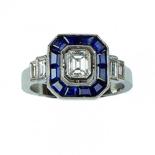 Sortija estilo Art-Decó con diamante talla esmeralda, orlad