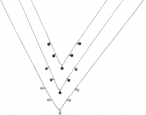 Cadena de platino con cinco chatones de zafiros colgantes q
