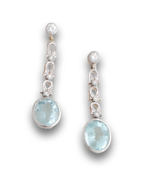 Pendientes largos Art Decó con aguamarinas de talla oval qu