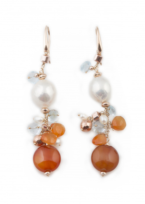 Pendientes largos con cornalinas, topacios azules y perla,e