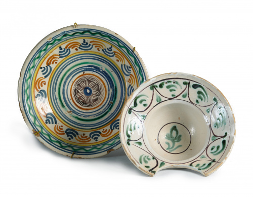 Bacía de cerámica esmaltada en verde y manganeso.Teruel, S