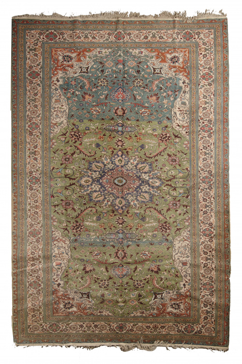 Alfombra turca en lana, S. XX.