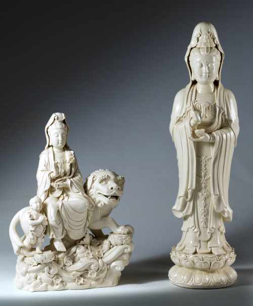 Guanyin en porcelana “Blanch de Chine”, S. XX.  