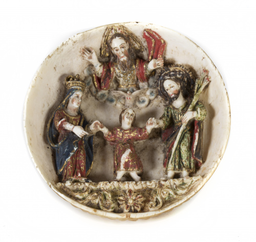 Conjunto de tres esferas excavadas en marfil tallado y poli