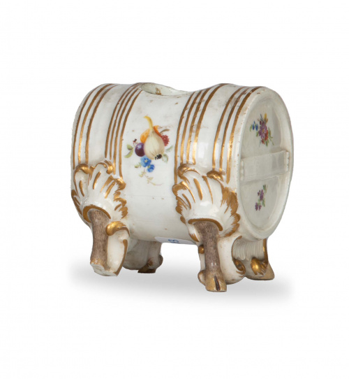 Barril de porcelana esmaltada y dorada.Alemania, S. XVIII