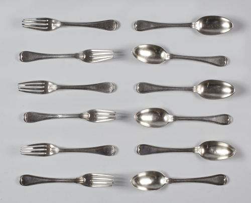 Lote de seis tenedores y seis cucharas, época fernandina, e