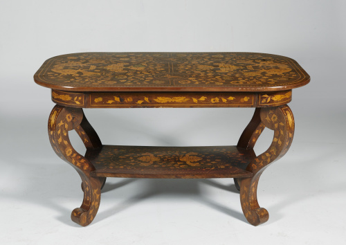 Mesa de centro estilo holandés en madera de caoba con marqu