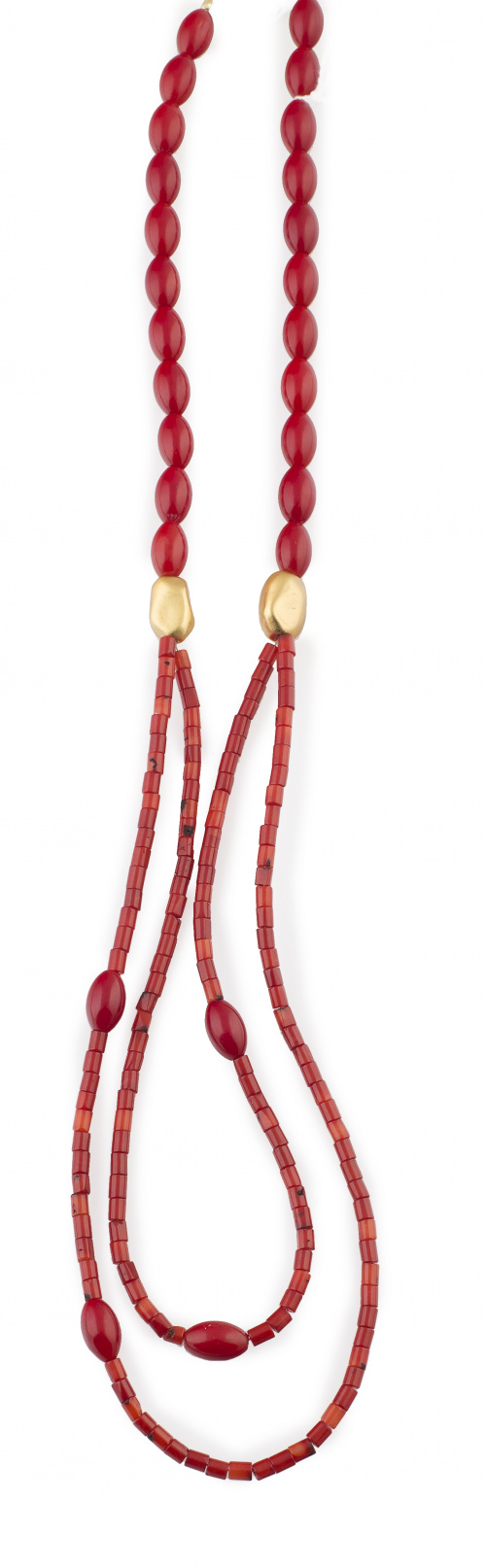 Collar doble de coral rojo en corte de grano de arroz y cil