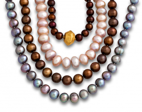 Collar de perlas cultivadas de agua dulce color chocolate y
