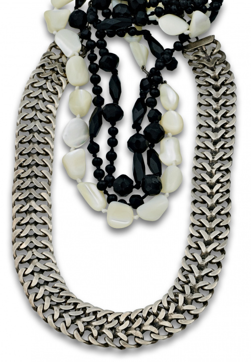 Lote de collar de nácar y cuentas de cristal negro facetado
