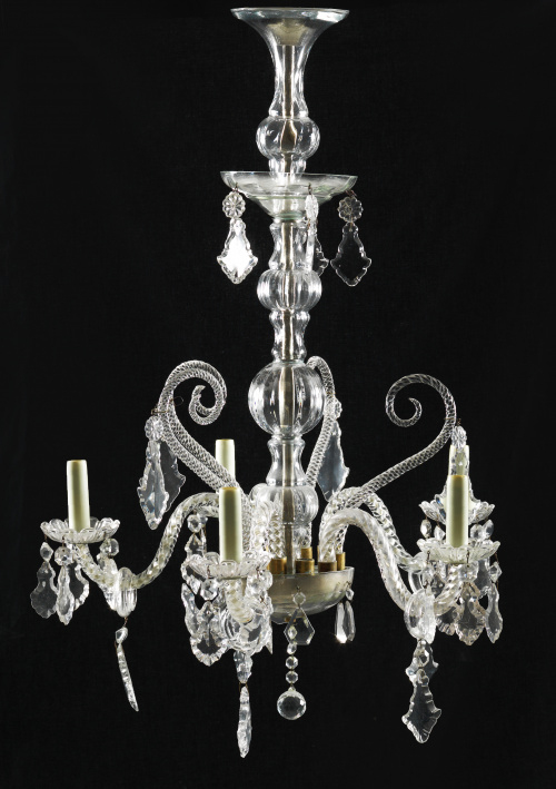 Lámpara de cristal tallado de seis brazos y cuerpo abalaust