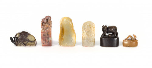 Conjunto de seis sellos en piedras duras y astaChina, S. X
