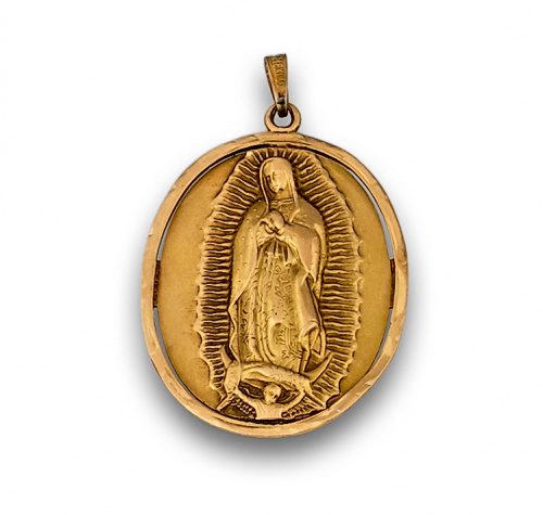 Medalla colgante oval de Virgen de Guadalupe en oro de 18K.
