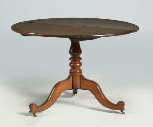 Mesa tilt-top victoriana en madera de caoba y marquetería d