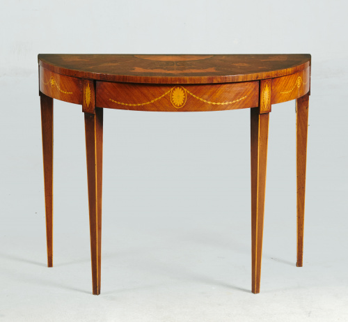 Mesa de media luna época eduardina, en madera de caoba y ma