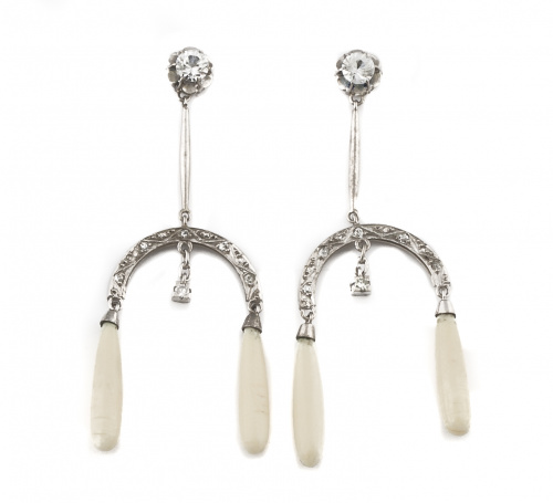 Pendientes largos de estilo Art-Decó con perillas de marfil