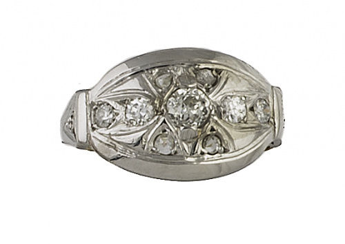 Sortija Art-Decó con frente oval de brillantes de talla ant