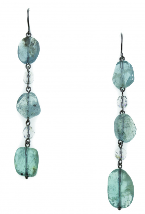 Pendientes largos de aguamarinas con cristal tallado en mon