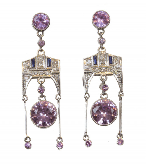 Pendientes largos estilo Art-Decó con rosas de Francia y ce