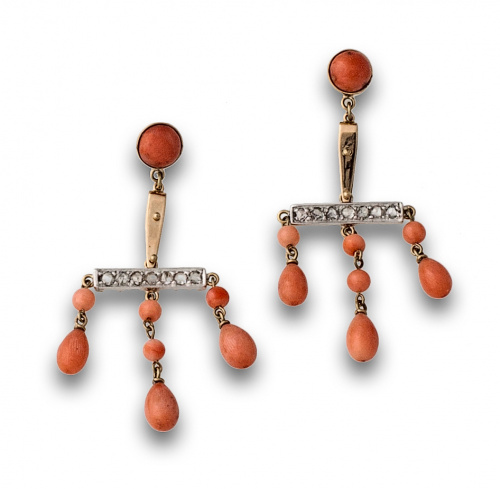 Pendientes largos con coral en botón y perillas colgantes d