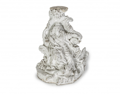 Muerte de Lucrecia, grupo escultórico de cerámica esmaltada