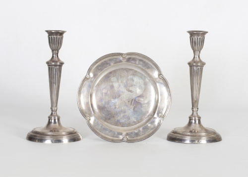 Pareja de candeleros de plata en su color de estilo Jorge I