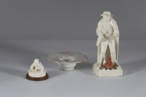 “Alegoría del invierno”Loza esmaltada y policromada.Alcor