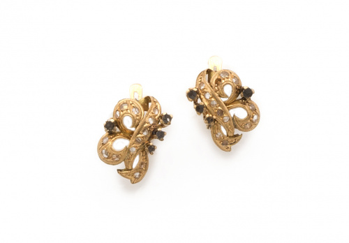 Pendientes de pp s.XX con bandas entrelazadas de zafiros bl