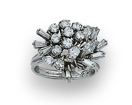 Sortija de diamantes marquisse,baguette y brillante en oro 