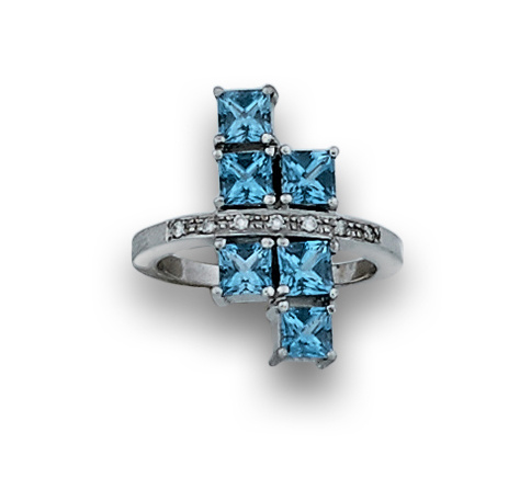 Sortija con topacios azules cuadrados en aro con brillantes