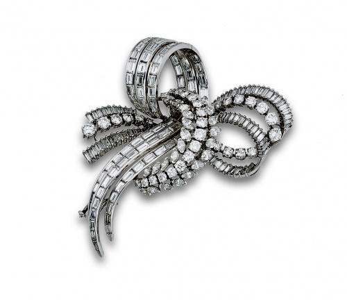 Importante broche lazo de diamantes talla brillante, baguet
