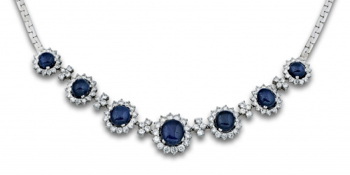 Collar con siete centros de zafiros cabuchón orlados de bri