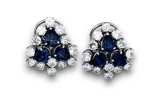 Pendientes con tres zafiros ovales y brillantes en diferent