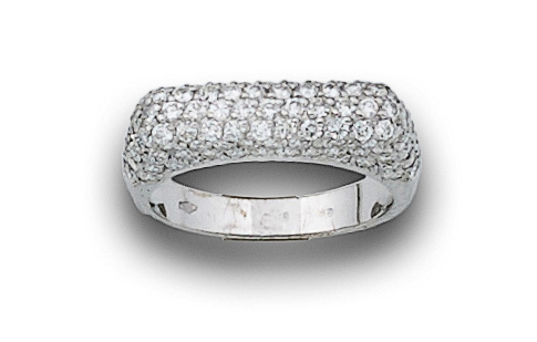 Sortija con pavé de brillantes en frente rectangular en oro