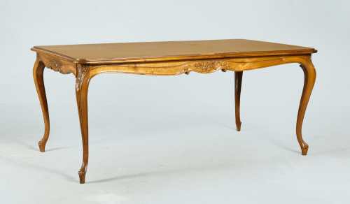 Mesa extensible de comedor de estilo Luis XV, S. XX.