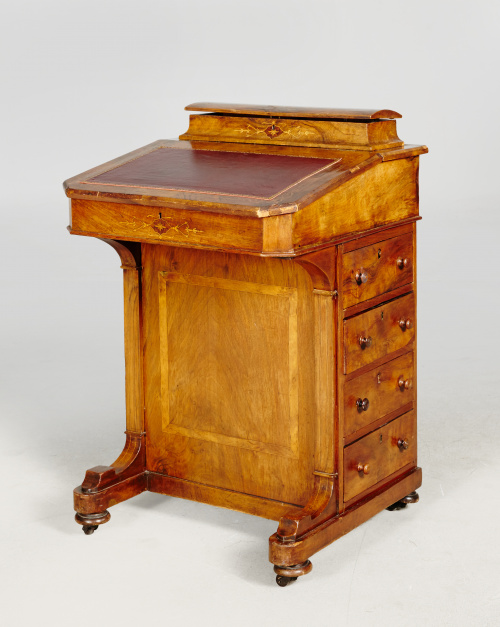 “Daventport” de madera de palosanto y marquetería, interior