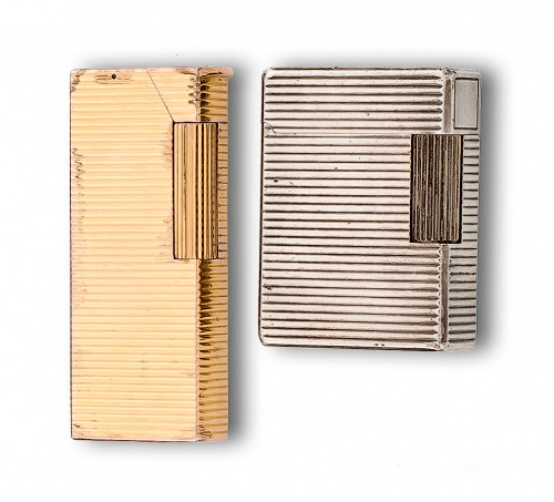 Encendedor Dunhill plaqué or con decoración de estrías hori