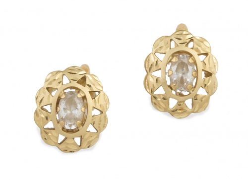 Pendientes ovalados de pp. S. XX con zafiro blanco oval y m