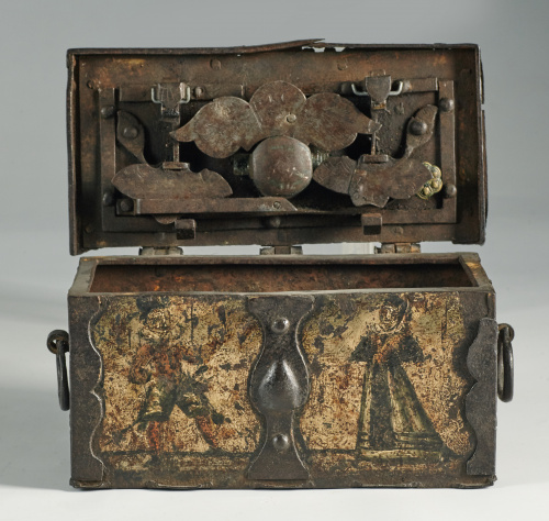 Cofre de caudales o de “Nuremberg” en hierro forjado, cince